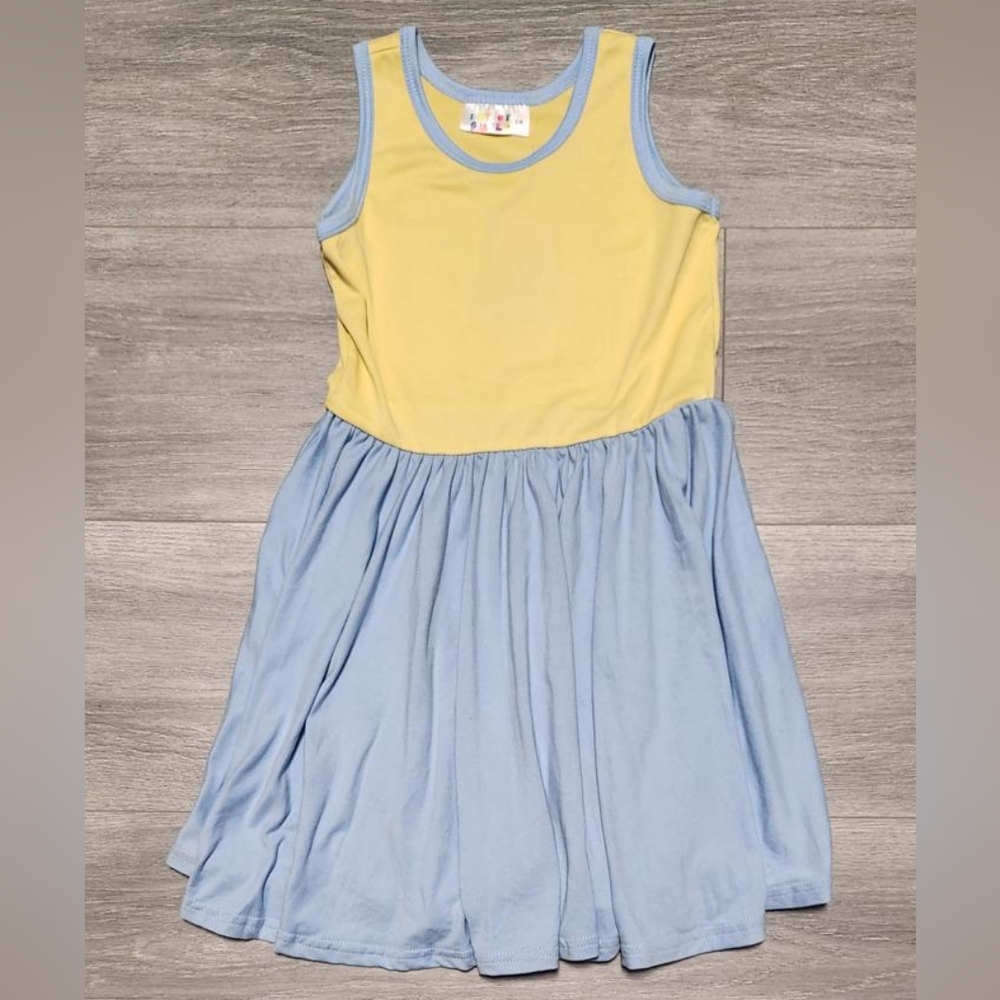 Dot Dot Smile Tank
